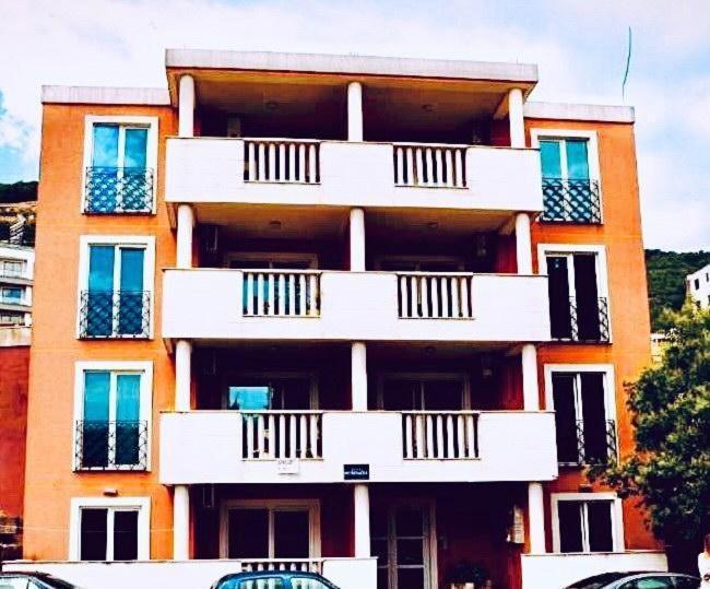 Apartments Chanel Будва Екстер'єр фото